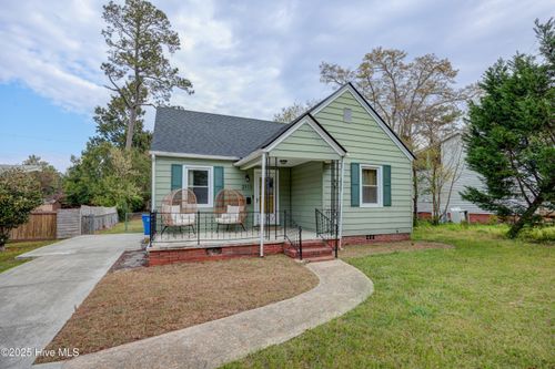 2113 Plaza Dr, Wilmington, NC, 28405-2725 | Card Image