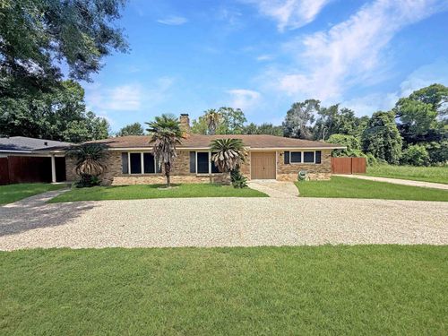 2212 Avenue H, Nederland, TX, 77627-6216 | Card Image