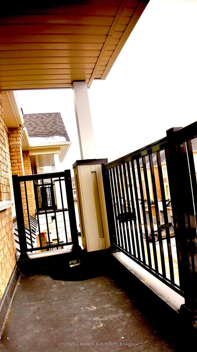 25 Waterside Way, Condo with 3 bedrooms, 3 bathrooms and 1 parking in Whitby ON | Image 17