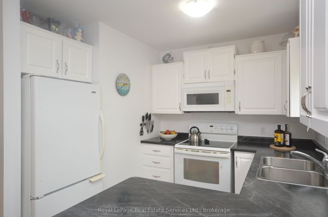 14 - 10 Baker St, Condo with 2 bedrooms, 2 bathrooms and 1 parking in Wasaga Beach ON | Image 8