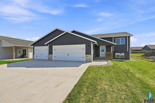 1430 N Titan St Street, Tea, SD, 57064 | Card Image