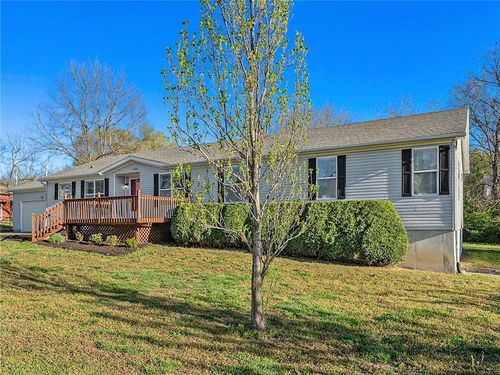 13732 Lawrence St, Bonner Springs, KS, 66012-1722 | Card Image