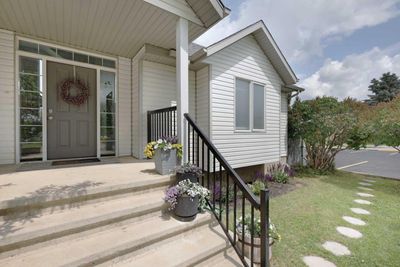 424 Gwen Ave, House other with 5 bedrooms, 3 bathrooms and 4 parking in Rosemary AB | Image 3