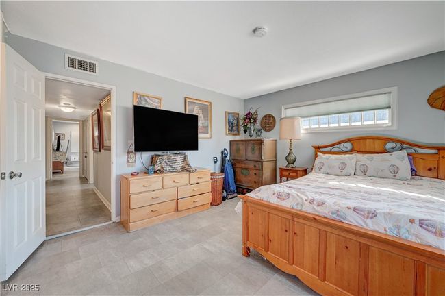 View of bedroom | Image 43