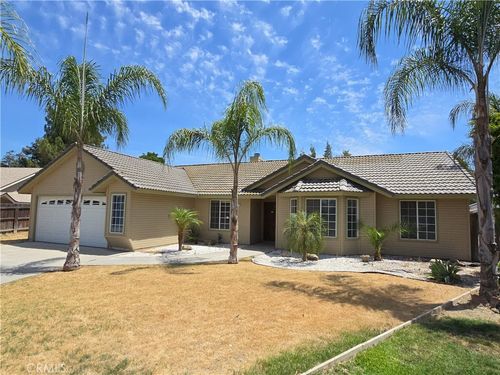 568 Walnut Ct, Kerman, CA, 93630-1266 | Card Image