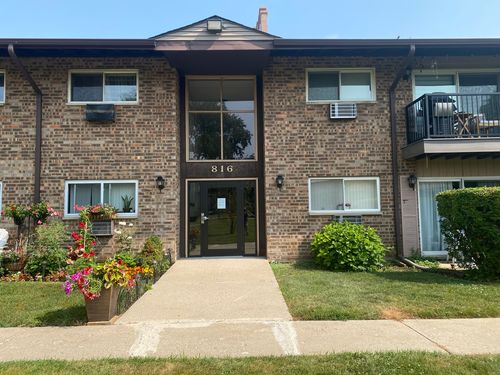 209-816 E Old Willow Rd, Prospect Heights, IL, 60070-2116 | Card Image