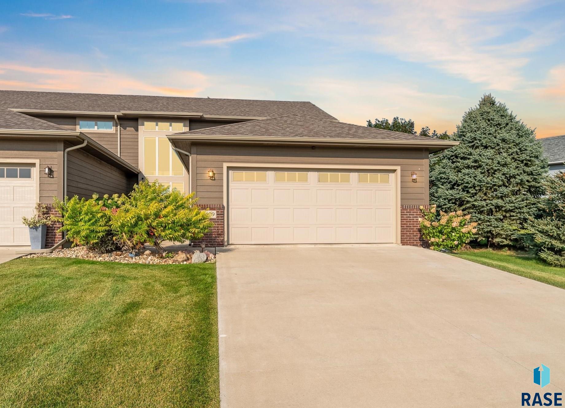 Yarrow Trl, Sioux Falls, SD 57108