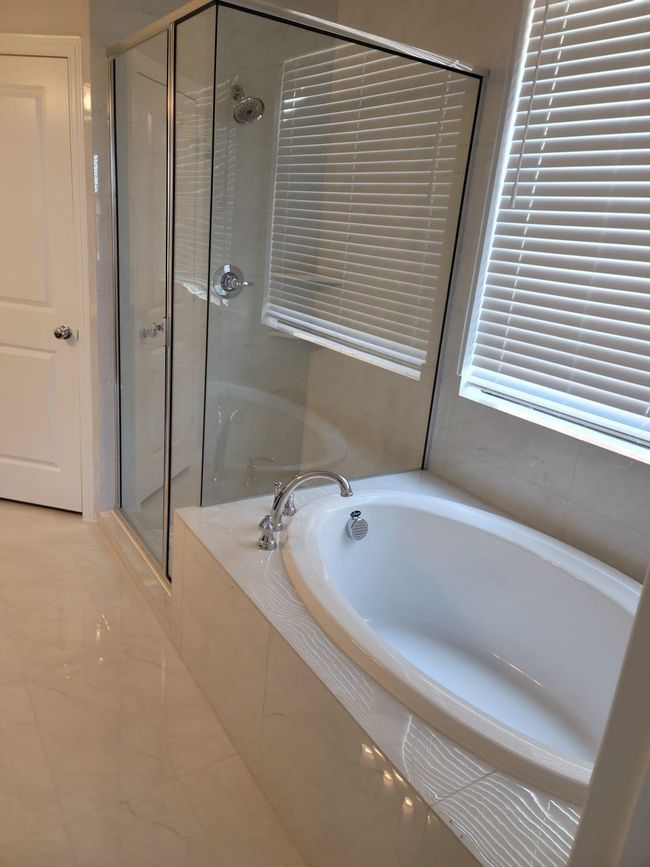 28910 Hauter Way, House other with 4 bedrooms, 3 bathrooms and 2 parking in Fulshear TX | Image 6