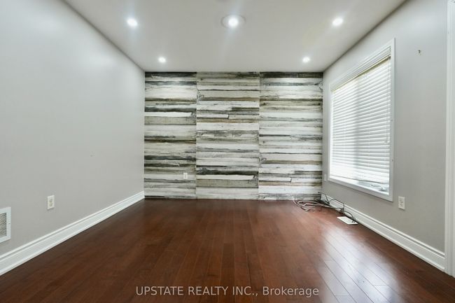 UPPER - 18 Caliper Rd, House attached with 4 bedrooms, 3 bathrooms and 2 parking in Brampton ON | Image 13