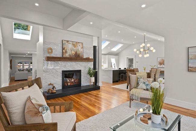 7 Bishops Ln, House other with 3 bedrooms, 5 bathrooms and 4 parking in Lynnfield MA | Image 5