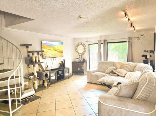 1-2989 Bird Ave, Miami, FL, 33133-4543 | Card Image
