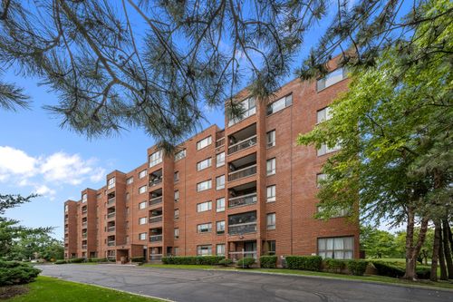 510-701 Forum Square, Glenview, IL, 60025 | Card Image