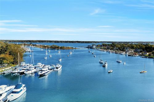 340 Robinson Rd, Greenport, NY, 11944-1200 | Card Image