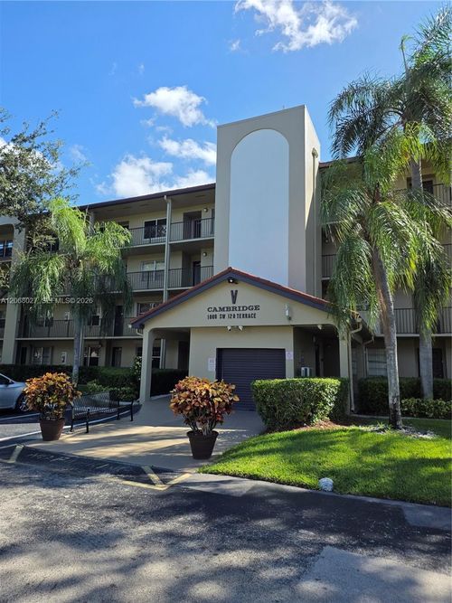 414v-1000 Sw 128th Ter, PEMBROKE PINES, FL, 33027-7105 | Card Image