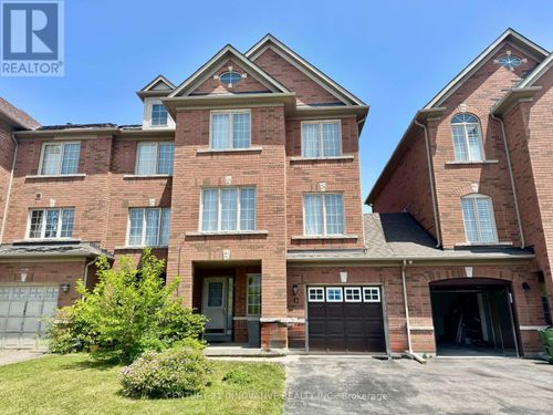 17 Polarlights Way, Toronto (Rouge), ON, M1X1Z4 | Card Image