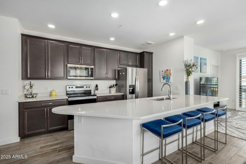 262-2511 W Queen Creek Rd, Chandler, AZ, 85248-0140 | Card Image