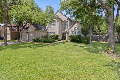 1004 Oaklands Dr, Round Rock, TX, 78681-4033 | Card Image