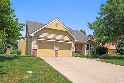 1204 Chadwick Ct, Lawrence, KS, 66049-3549 | Card Image