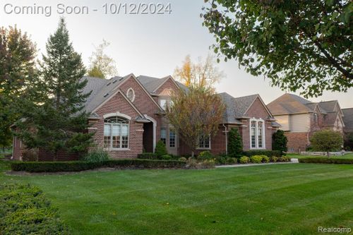 61491 Crown Point Drive, Washington Twp, MI, 48094 | Card Image