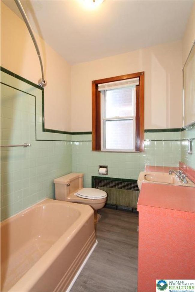1171 E 4 Th St, Townhouse with 4 bedrooms, 1 bathrooms and null parking in BETHLEHEM PA | Image 14