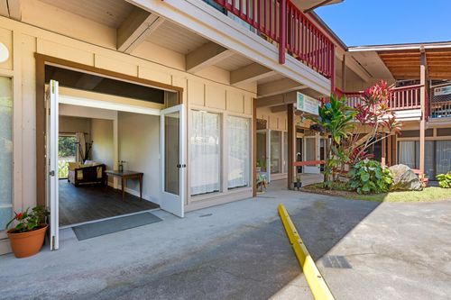 c202-81-6587 Mamalahoa Hwy, KEALAKEKUA, HI, 96750-8133 | Card Image