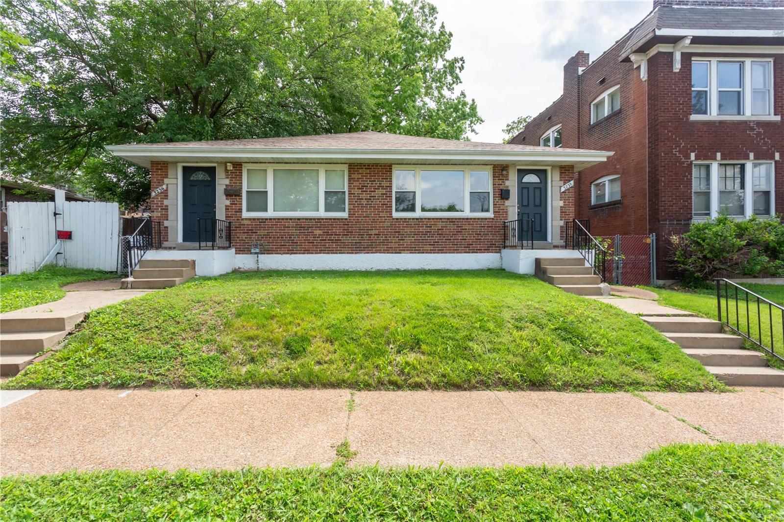 Compton Ave, Saint Louis, MO 63118