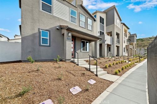 27323 Maverick Pl, Valencia, CA, 91381-0800 | Card Image