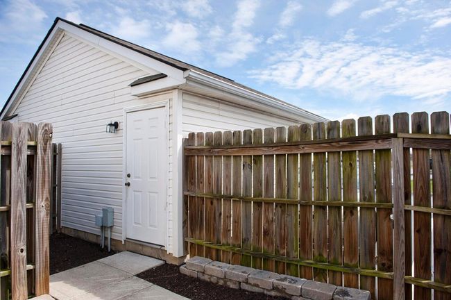 725 Lazelle Rd, Condo with 1 bedrooms, 2 bathrooms and null parking in Westerville OH | Image 37