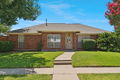 2250 Arbor Creek Dr, Carrollton, TX, 75010-4053 | Card Image