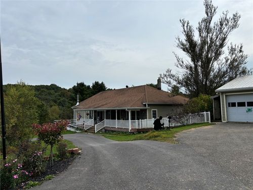 172 Hawks Rd, New Berlin, NY, 13411-4600 | Card Image