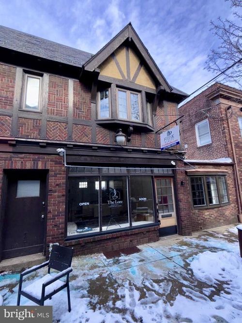 749 Yorkway Pl, JENKINTOWN, PA, 19046-2711 | Card Image