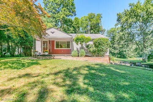 5580 Valley Ln, Solon, OH, 44139-1502 | Card Image