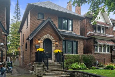 488 Roselawn Ave, House other with 3 bedrooms, 2 bathrooms and 1 parking in Toronto ON | Image 1