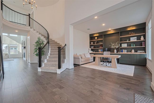 29851 Aaron River Trl, House other with 5 bedrooms, 6 bathrooms and 3 parking in Fulshear TX | Image 4