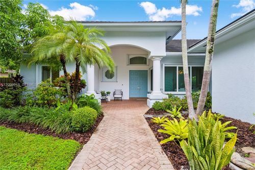 15255 Sw 80th Ave, Palmetto Bay, FL, 33157-2201 | Card Image