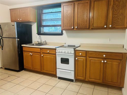 2-38 Lake St, Highland Fls, NY, 10928-2012 | Card Image