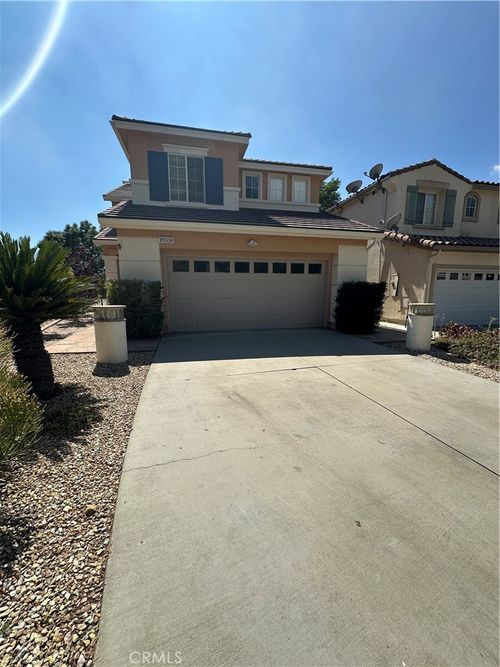 19330 Kilfinan St, Northridge, CA, 91326-4042 | Card Image