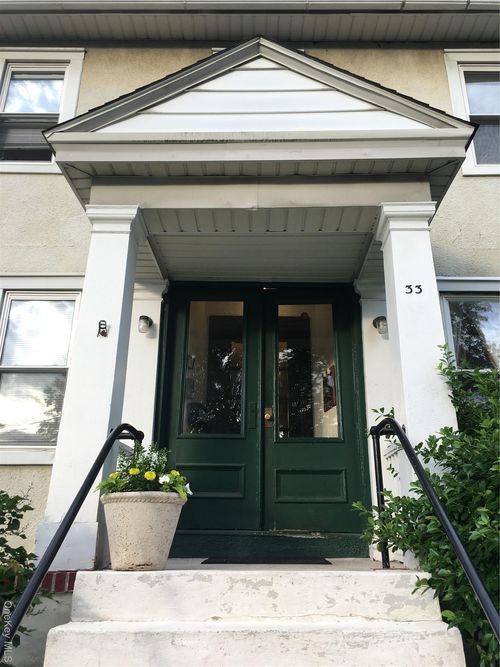 33 Irma Ave, Port Washington, NY, 11050-2811 | Card Image