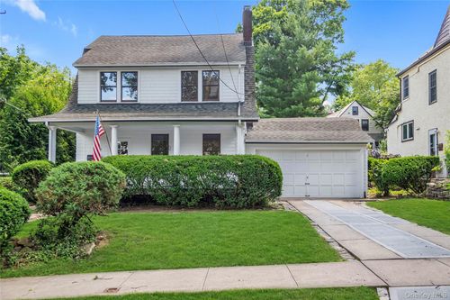 328 Manor Rd, Little Neck, NY, 11363-1116 | Card Image