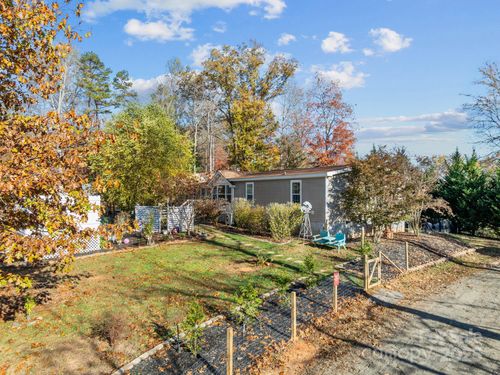 14 Harkins Ln, Marshall, NC, 28753-8103 | Card Image