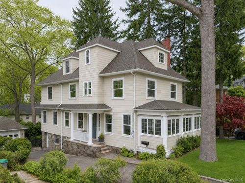 33 Young Ave, Pelham, NY, 10803-1723 | Card Image