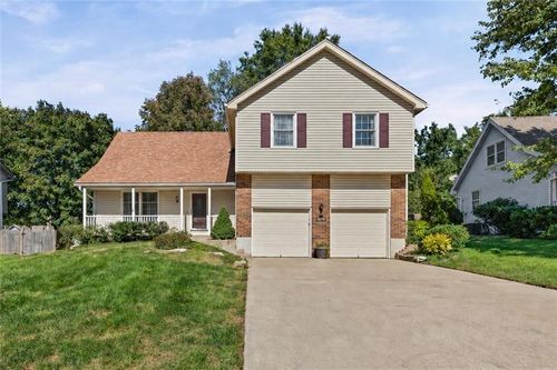 16218 W 143rd Ter, Olathe, KS, 66062-2568 | Card Image