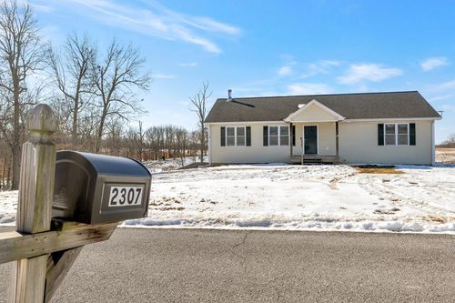 2307 Dogwood Kelly Rd, Hopkinsville, KY, 42240-8192 | Card Image