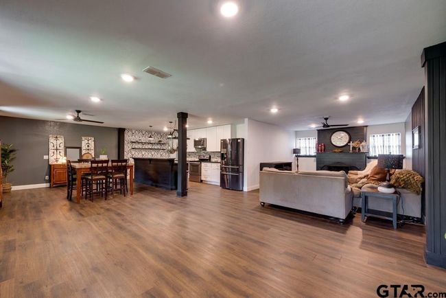207 Inwood Dr, House other with 4 bedrooms, 3 bathrooms and null parking in Palestine TX | Image 4