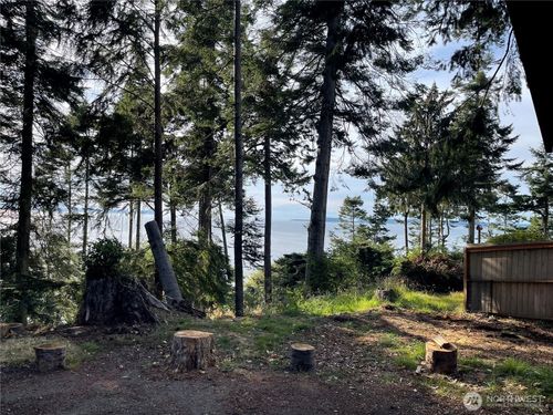 2140 Inverness Way, Coupeville, WA, 98239-9613 | Card Image