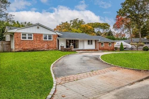 6 Beverly Rd, Oakdale, NY, 11769-1955 | Card Image