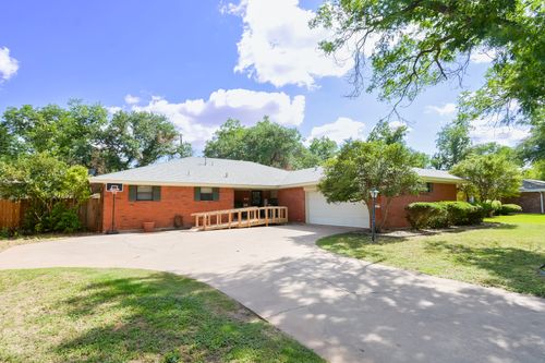 2233 River Oaks Cir, Abilene, TX, 79605-4820 | Card Image