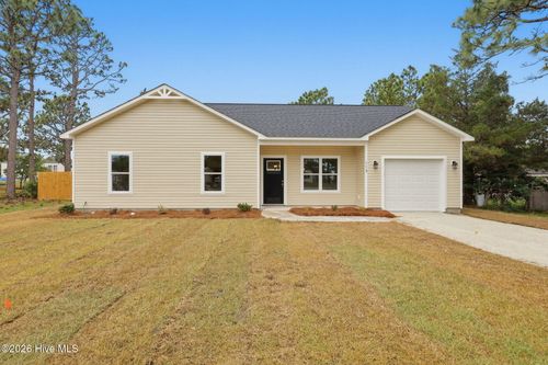 113 N King St, Hubert, NC, 28539-4415 | Card Image