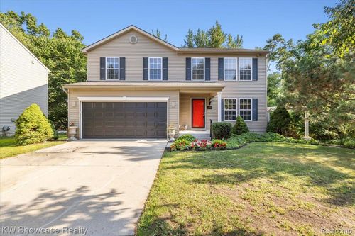 153 Cascade Ln, Waterford, MI, 48327-3874 | Card Image