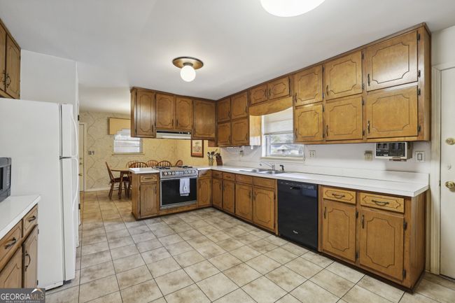 4297 Chamblee Dunwoody Rd, House other with 4 bedrooms, 3 bathrooms and null parking in Chamblee GA | Image 14
